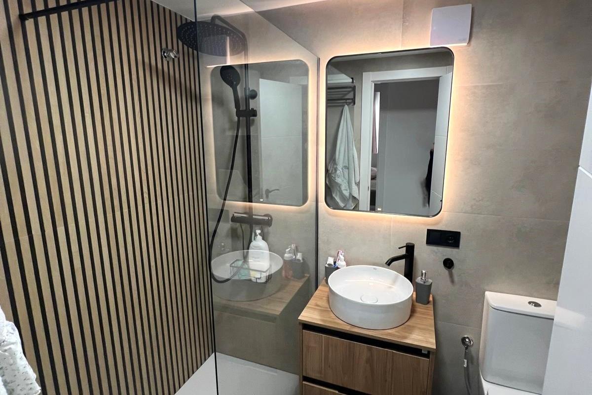 2 Bed, 1 Bath, ApartmentFor Sale, Torrevieja, Alicante