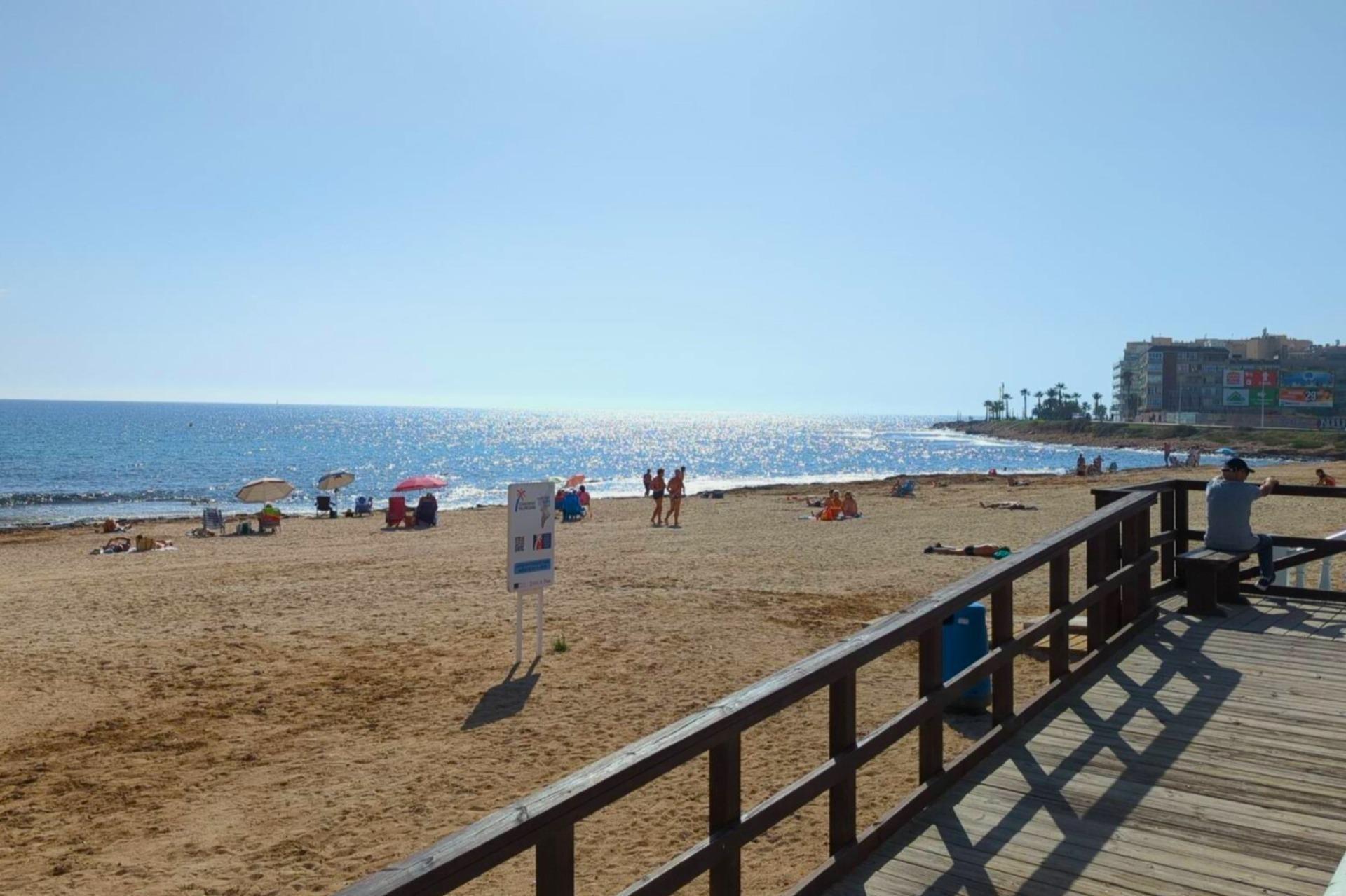 2 Bed, 1 Bath, ApartmentFor Sale, Torrevieja, Alicante