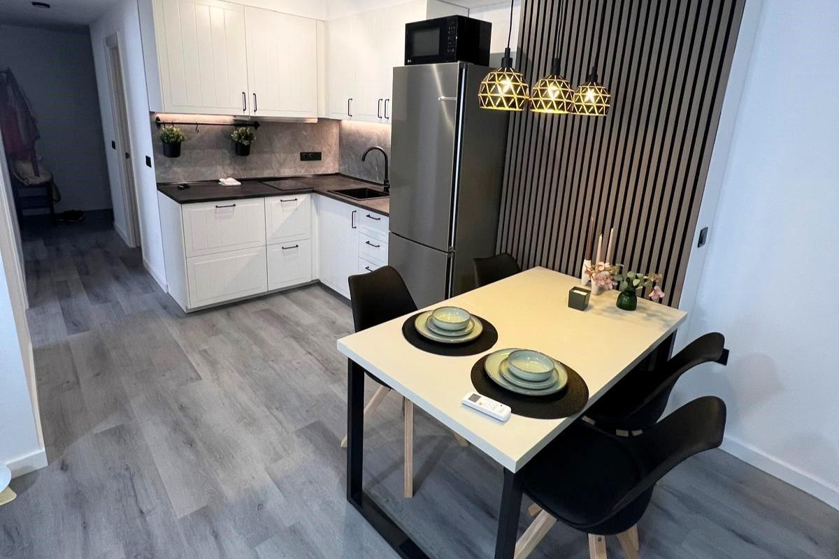 2 Bed, 1 Bath, ApartmentFor Sale, Torrevieja, Alicante