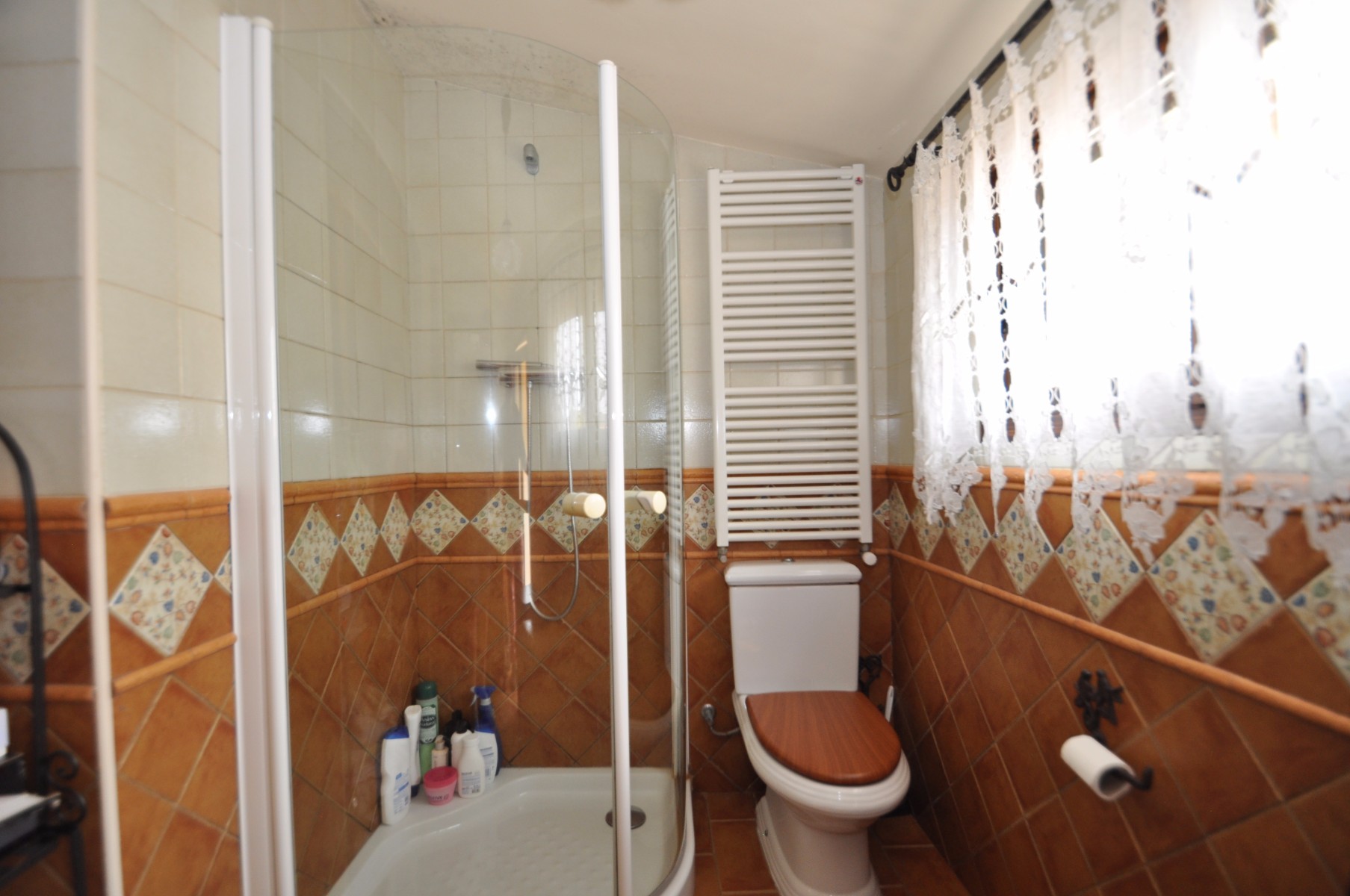 4 Bed, 2 Bath, HouseFor Sale, Chinorlet, Alicante