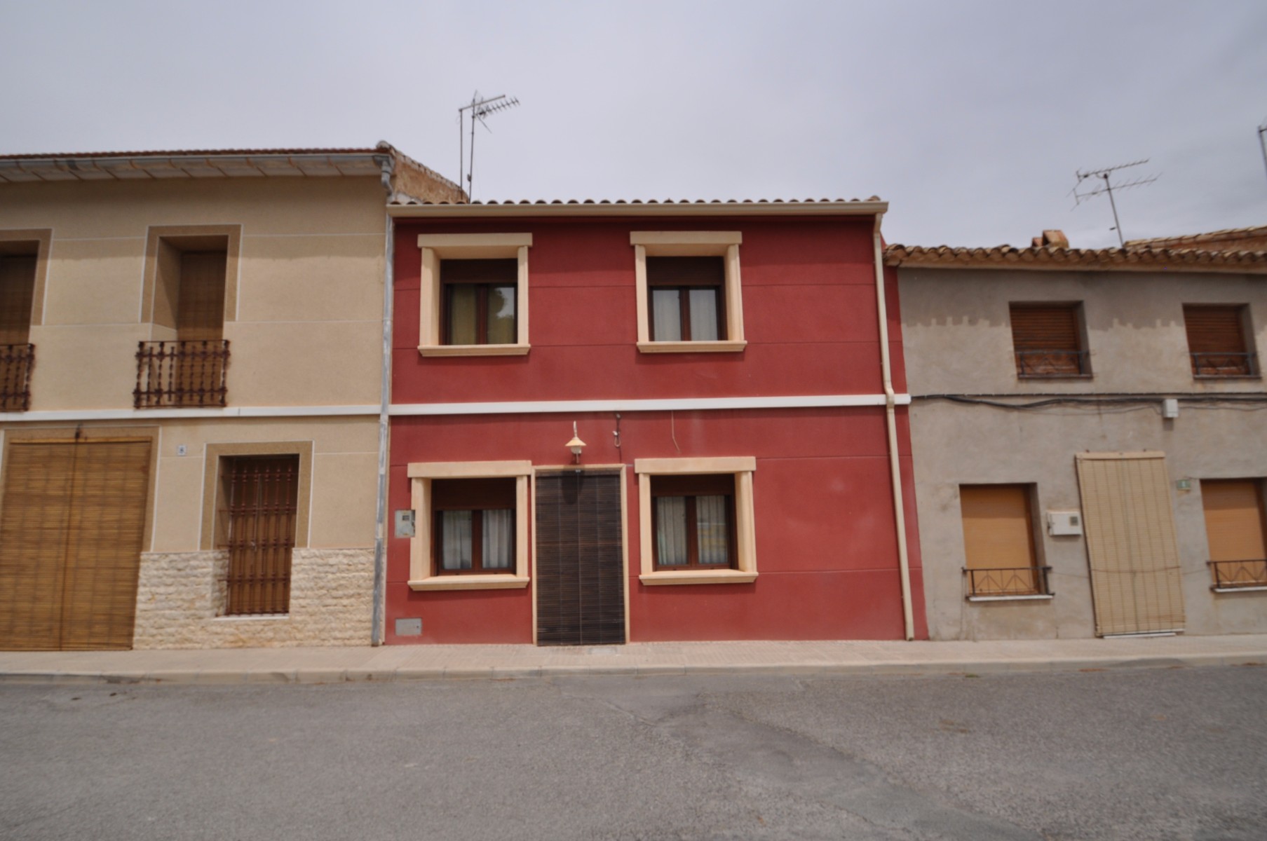 4 Bed, 2 Bath, HouseFor Sale, Chinorlet, Alicante