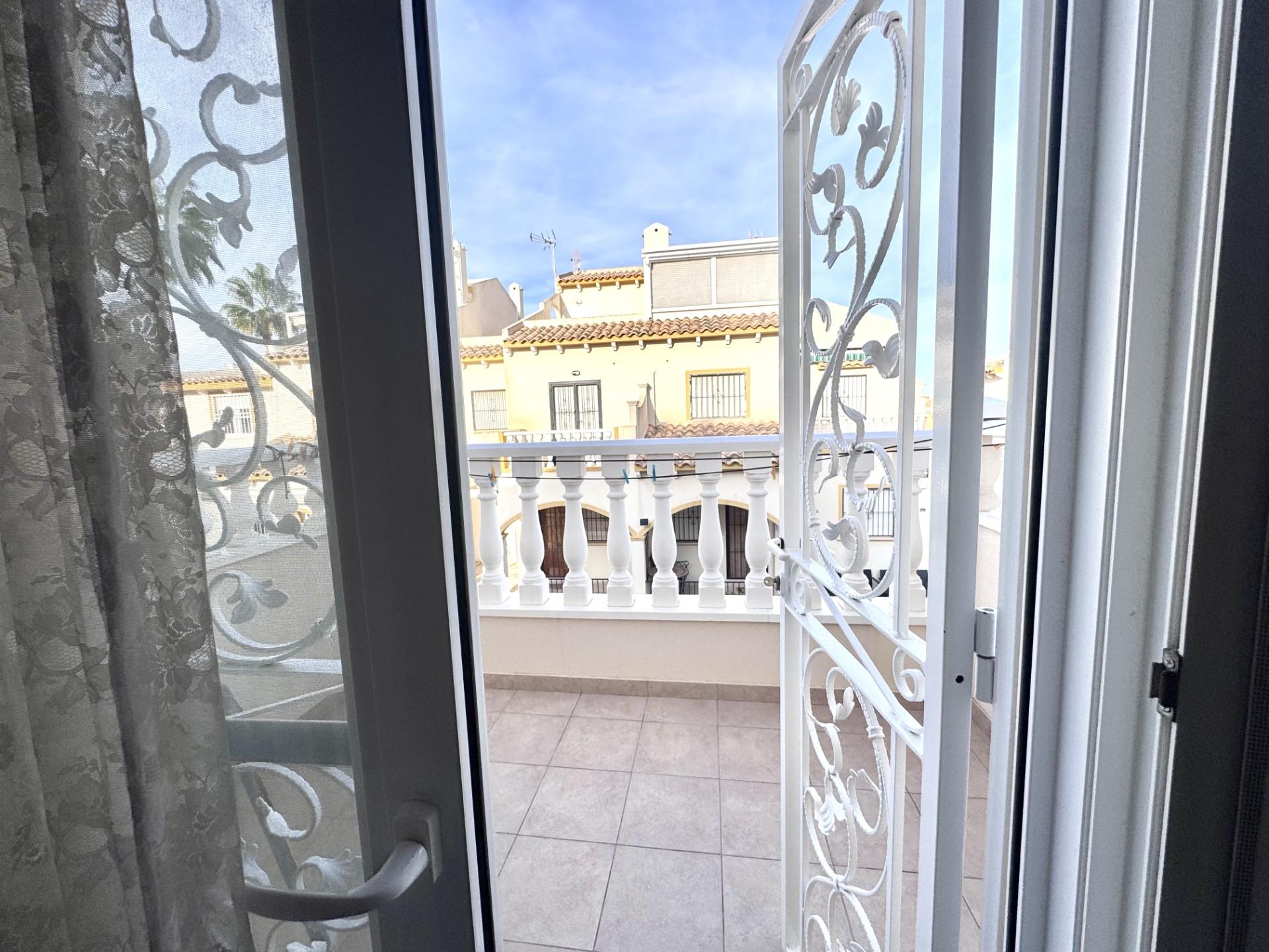 5 Bed, 2 Bath, HouseFor Sale, Orihuela Costa, Alicante