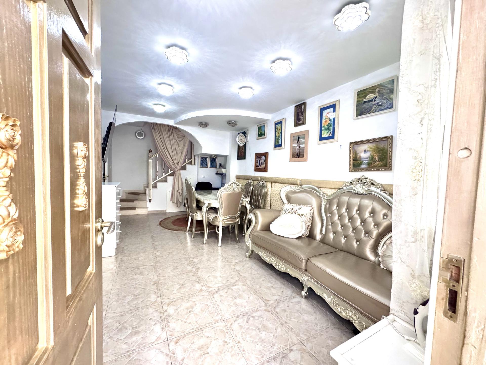 5 Bed, 2 Bath, HouseFor Sale, Orihuela Costa, Alicante