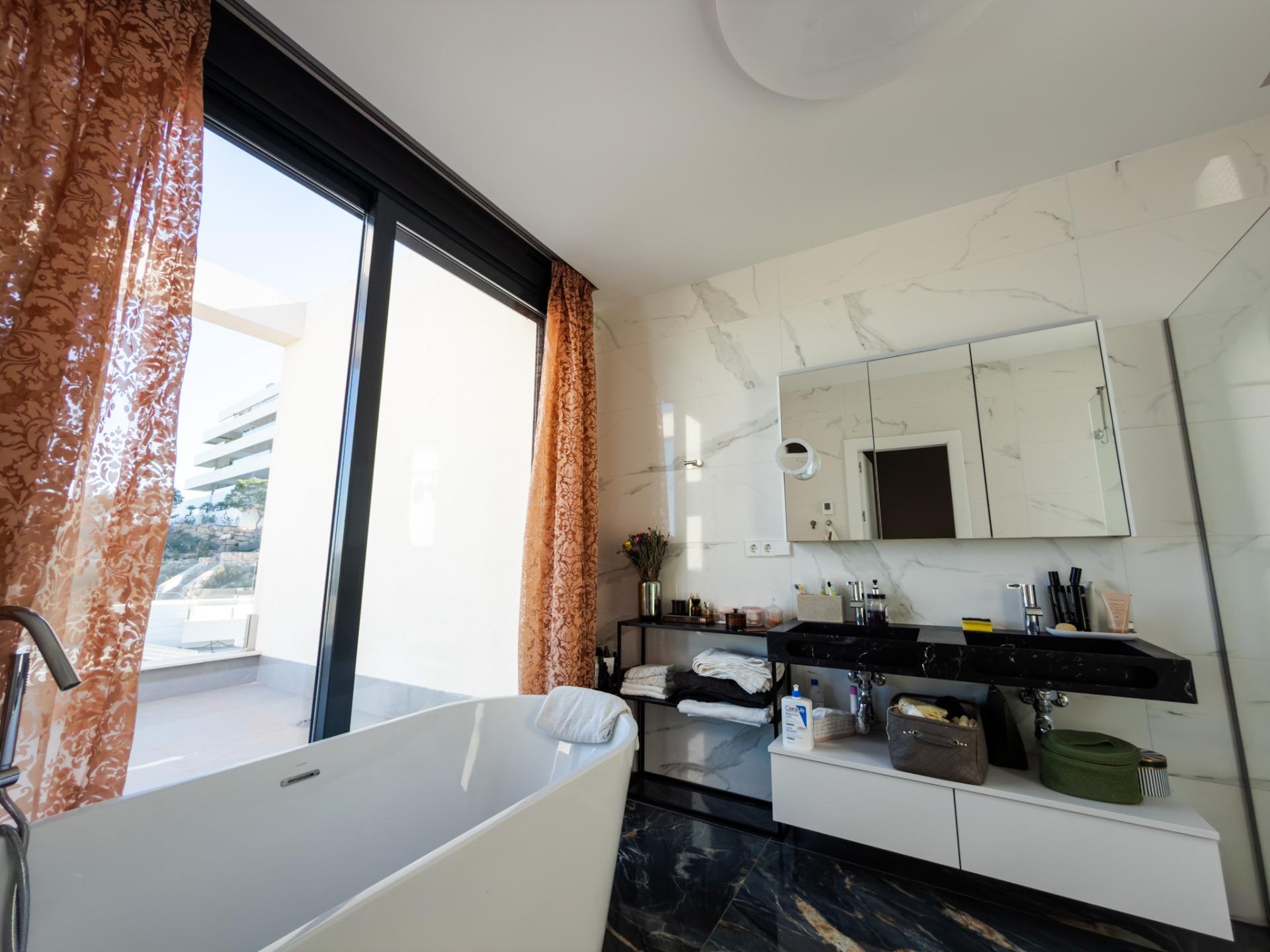 6 Bed, 4 Bath, HouseFor Sale, Orihuela, Alicante