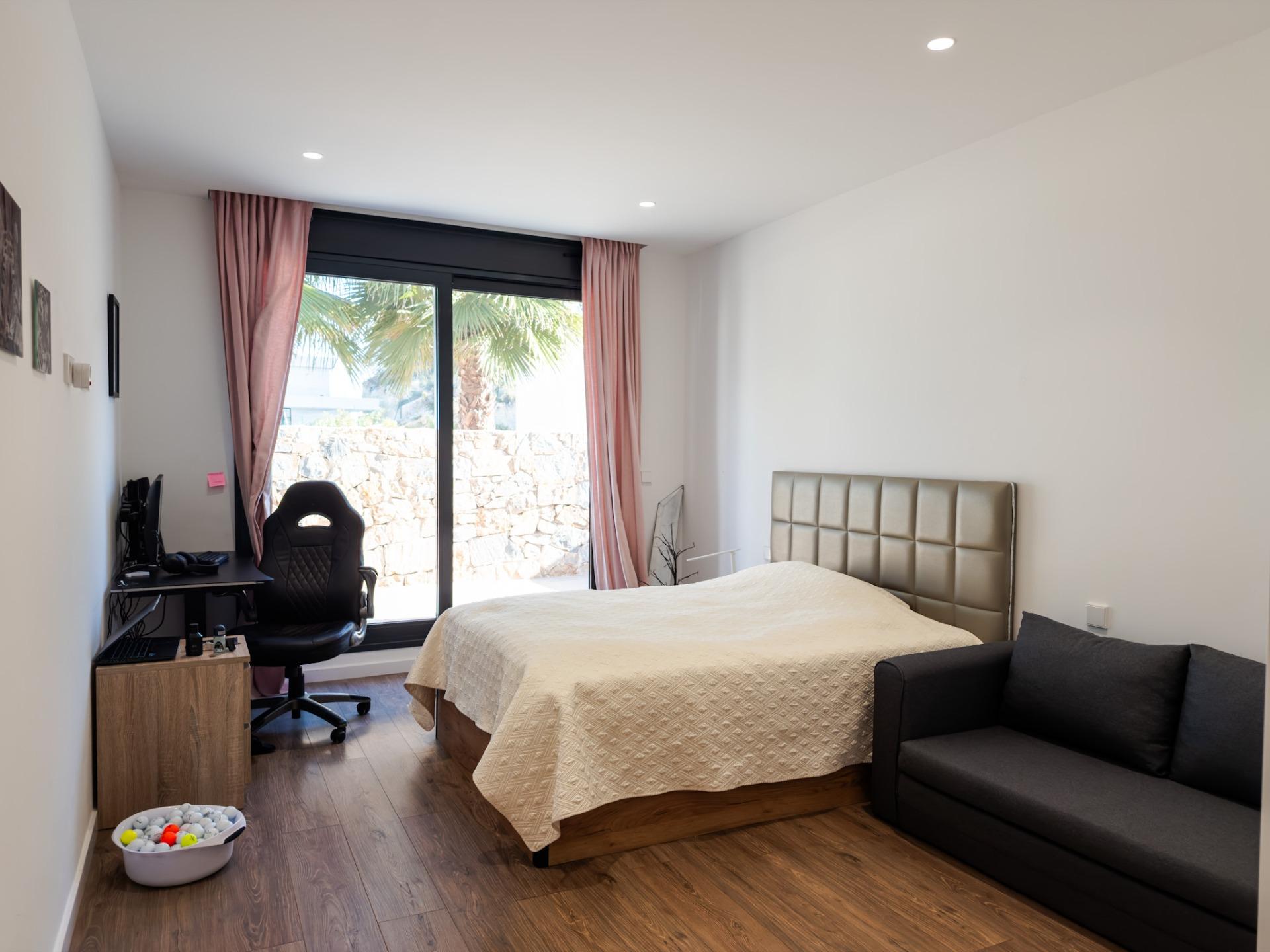 6 Bed, 4 Bath, HouseFor Sale, Orihuela, Alicante