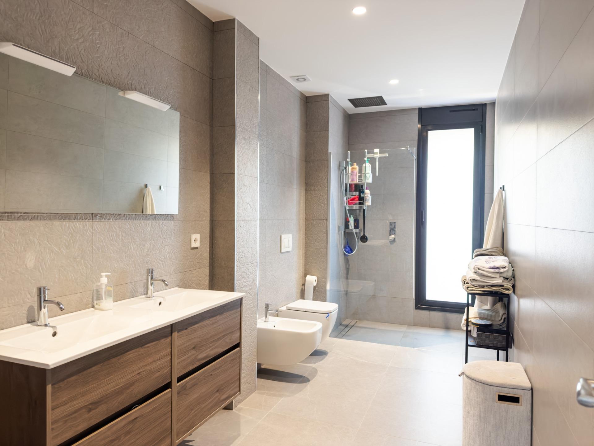 6 Bed, 4 Bath, HouseFor Sale, Orihuela, Alicante