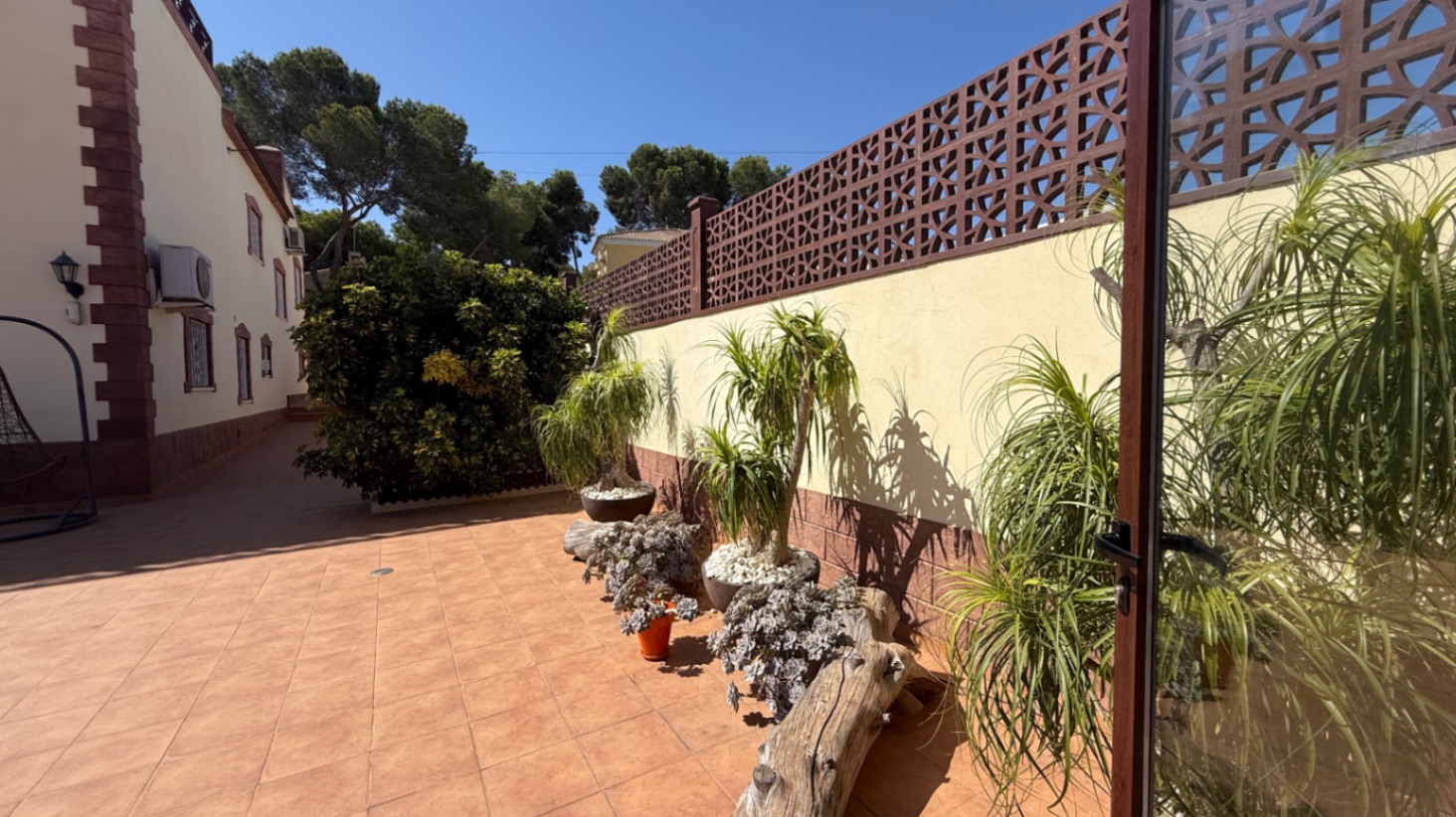 7 Bed, 4 Bath, HouseFor Sale, Torrevieja, Alicante