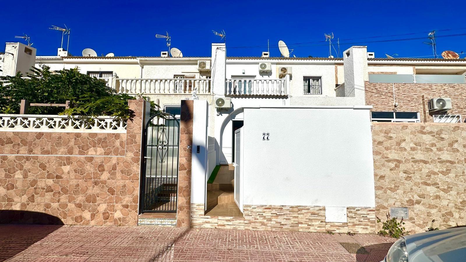 3 Bed, 2 Bath, HouseFor Sale, Torrevieja, Alicante