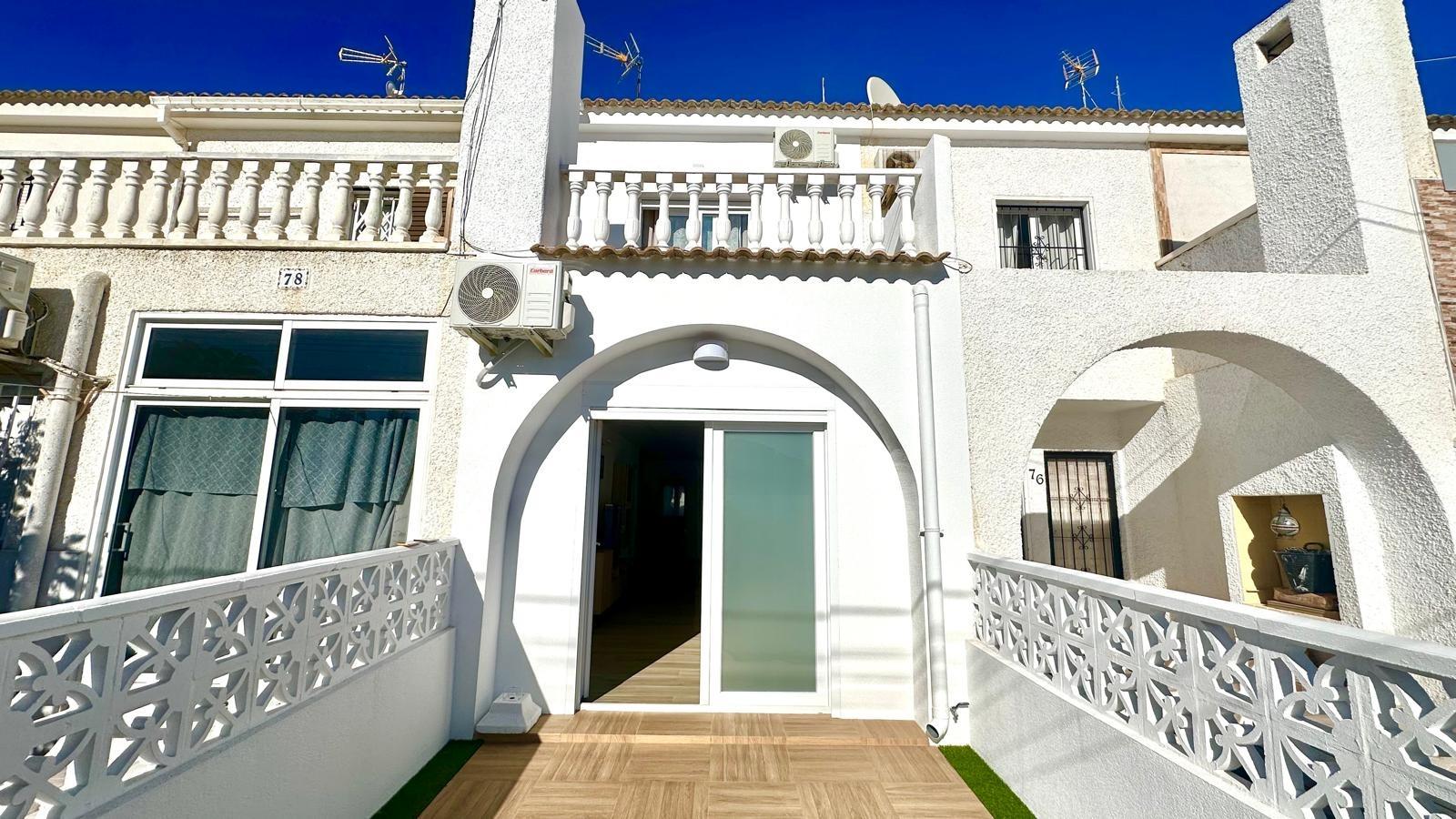 3 Bed, 2 Bath, HouseFor Sale, Torrevieja, Alicante