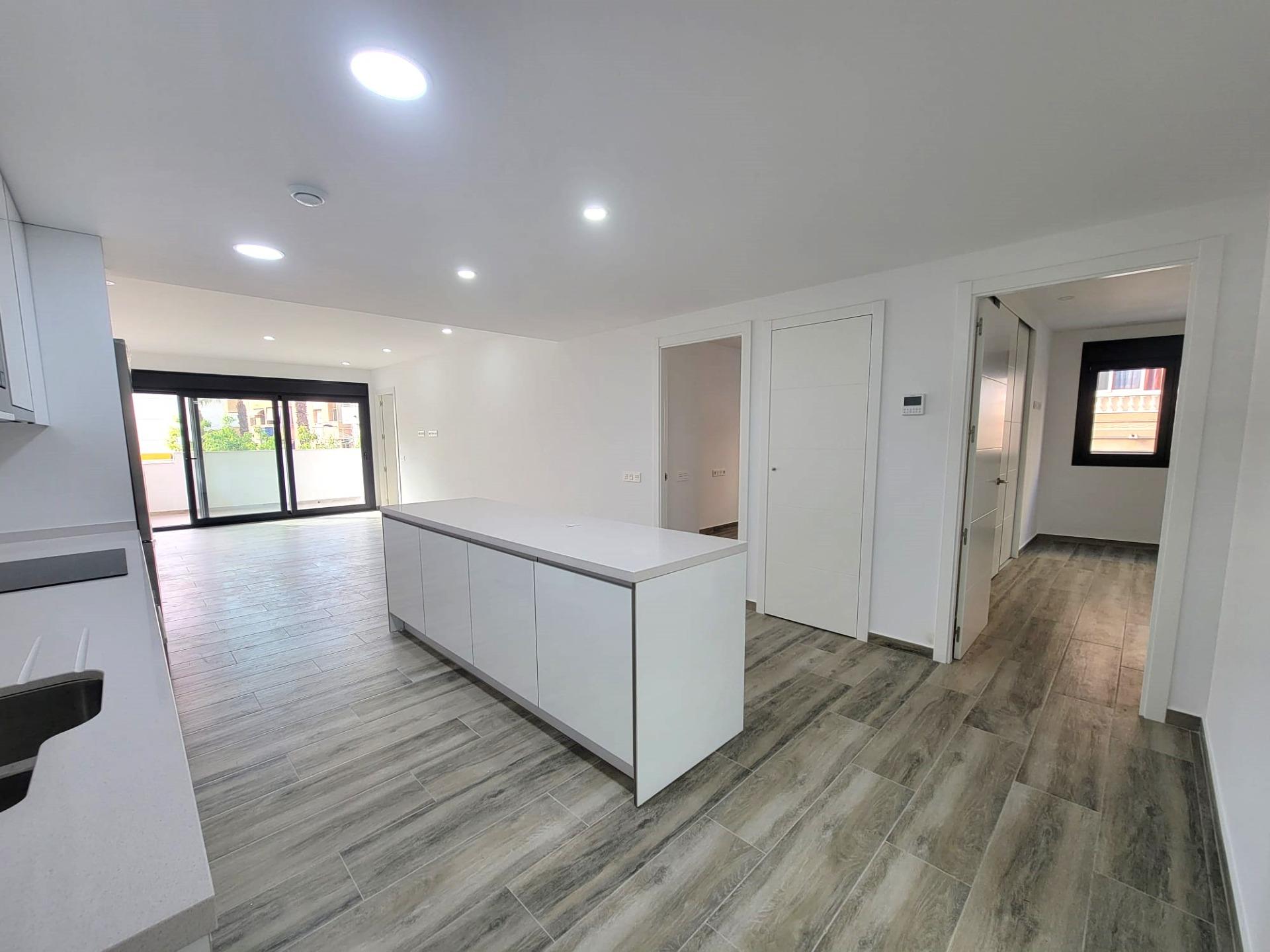 3 Bed, 3 Bath, ApartmentFor Sale, Torrevieja, Alicante