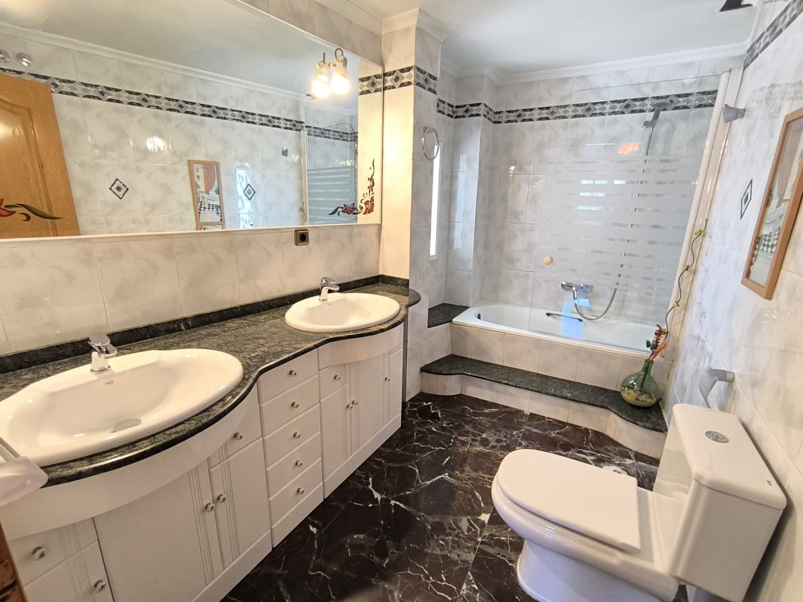 5 Bed, 2 Bath, HouseFor Sale, Sax, Alicante