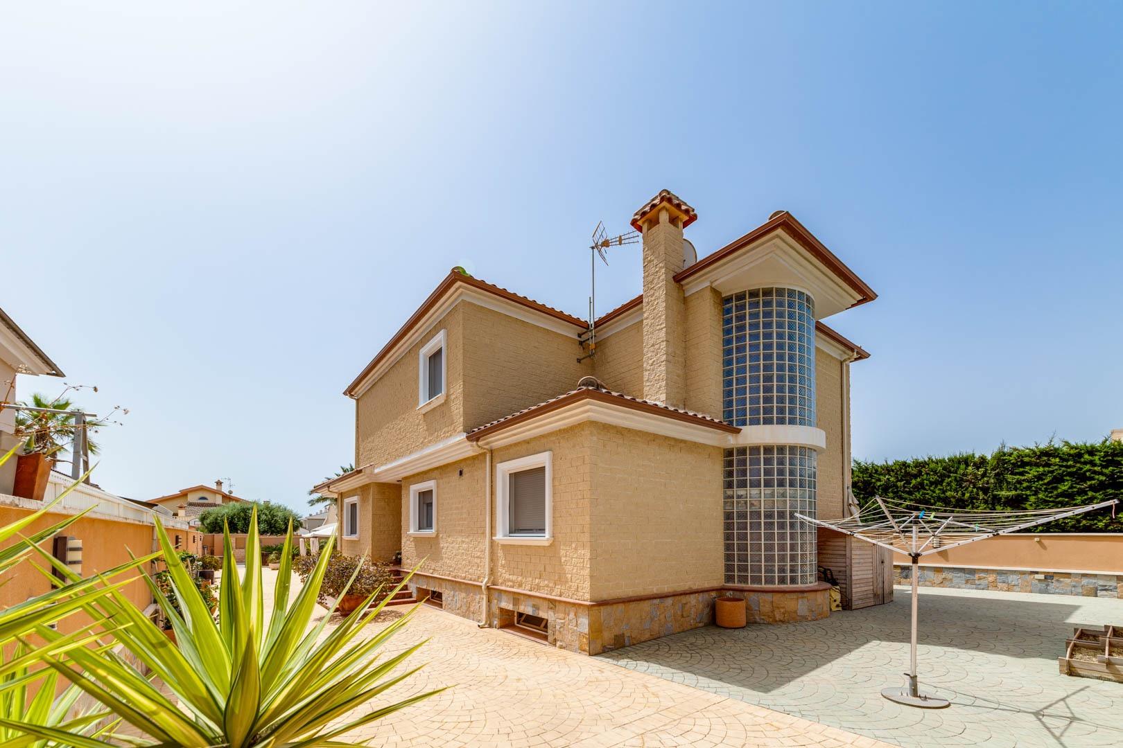 4 Bed, 2 Bath, HouseFor Sale, San Javier, Murcia