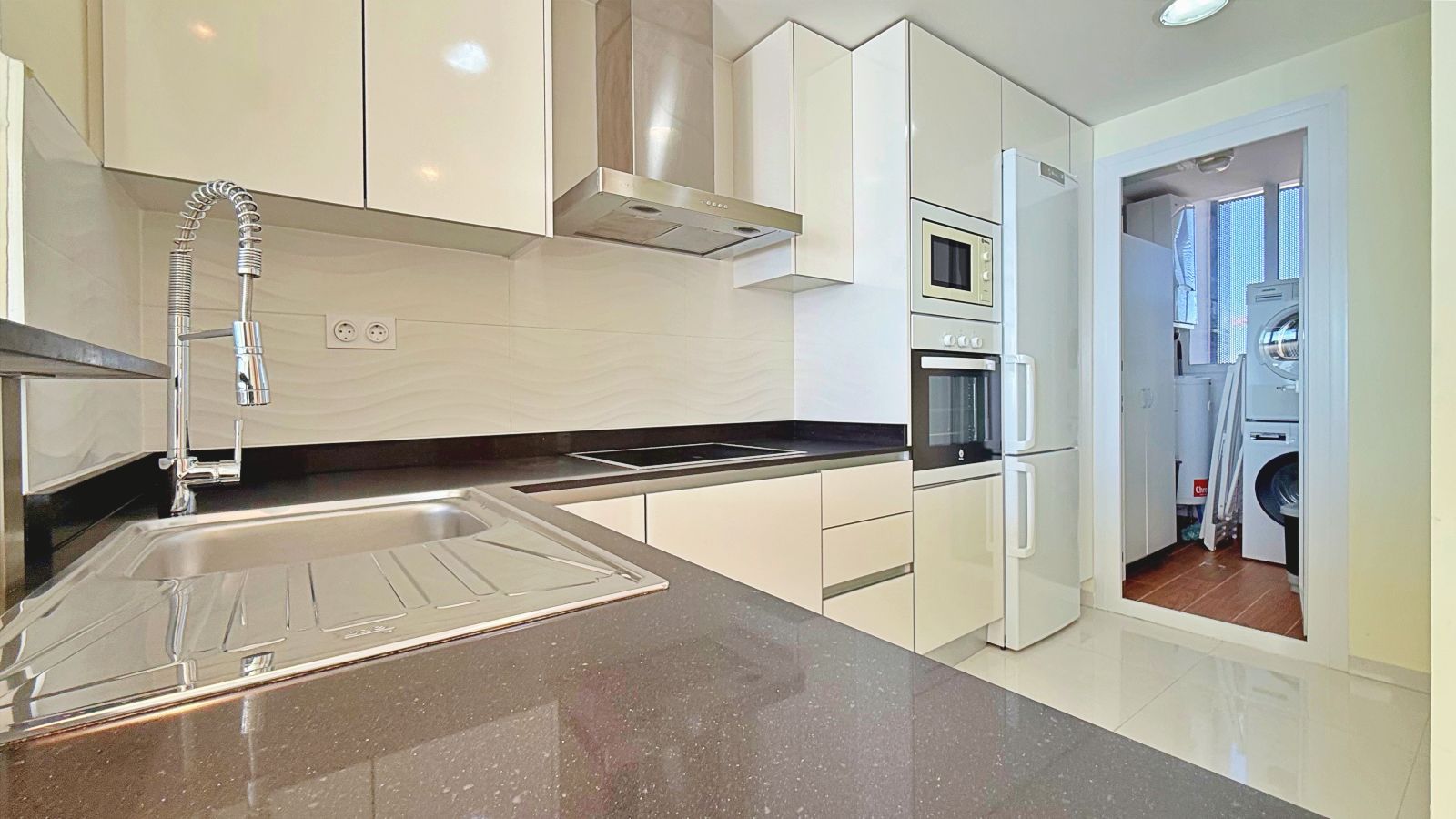 2 Bed, 2 Bath, ApartmentFor Sale, Torrevieja, Alicante