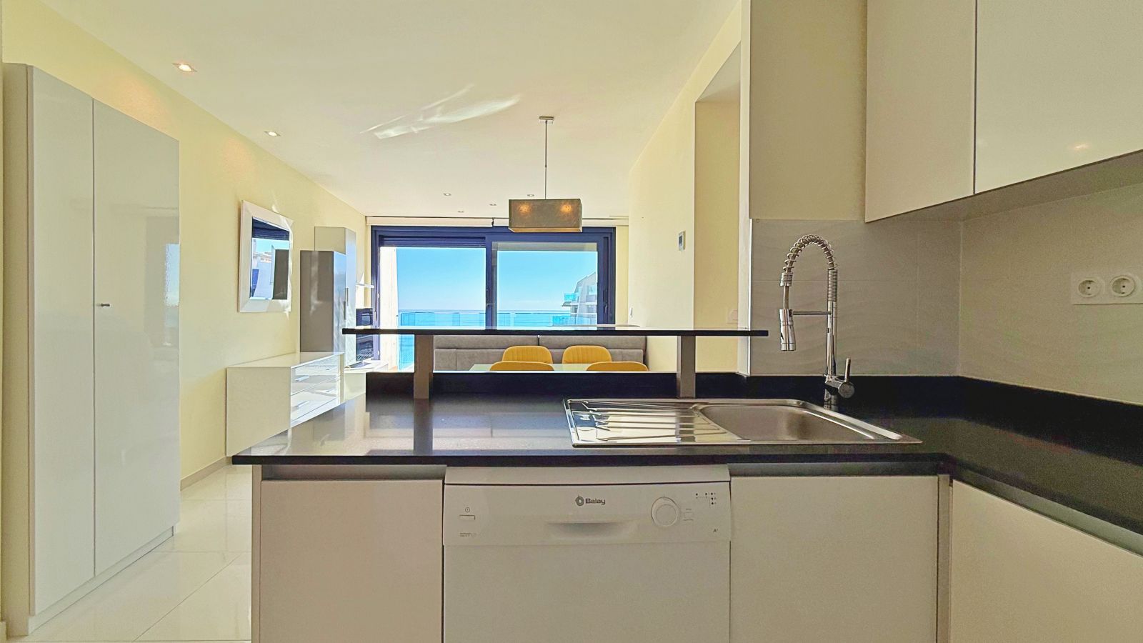 2 Bed, 2 Bath, ApartmentFor Sale, Torrevieja, Alicante