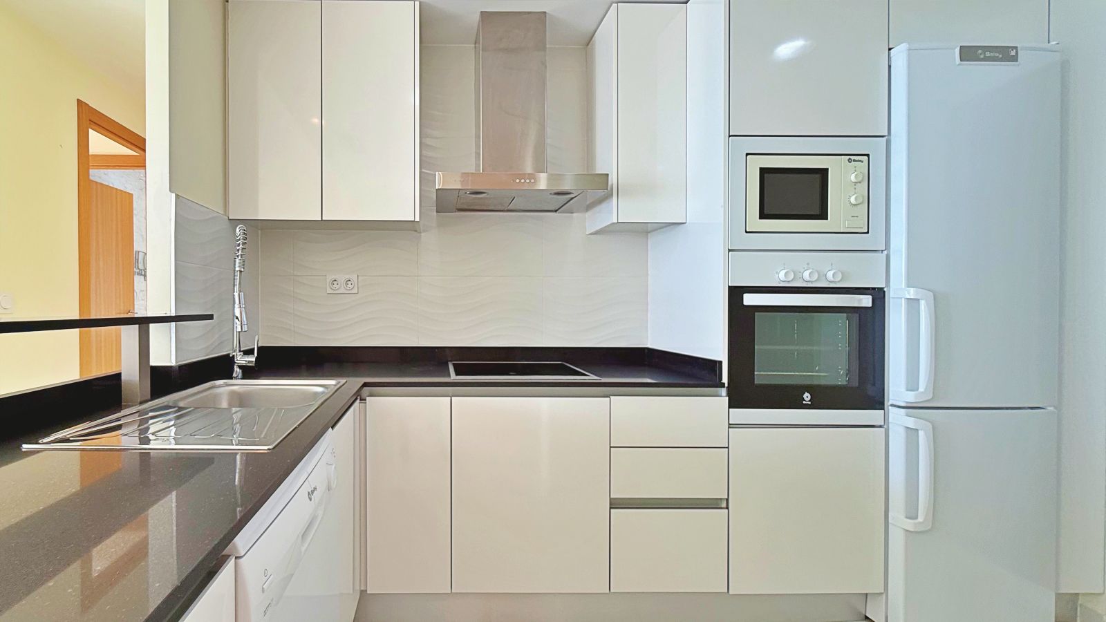 2 Bed, 2 Bath, ApartmentFor Sale, Torrevieja, Alicante