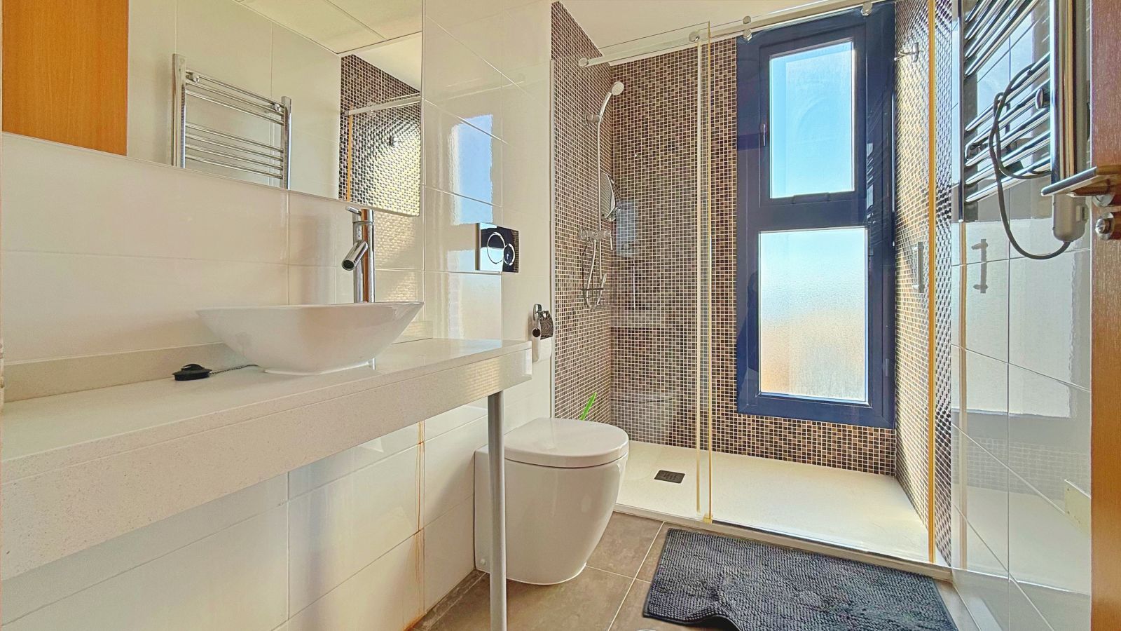 2 Bed, 2 Bath, ApartmentFor Sale, Torrevieja, Alicante