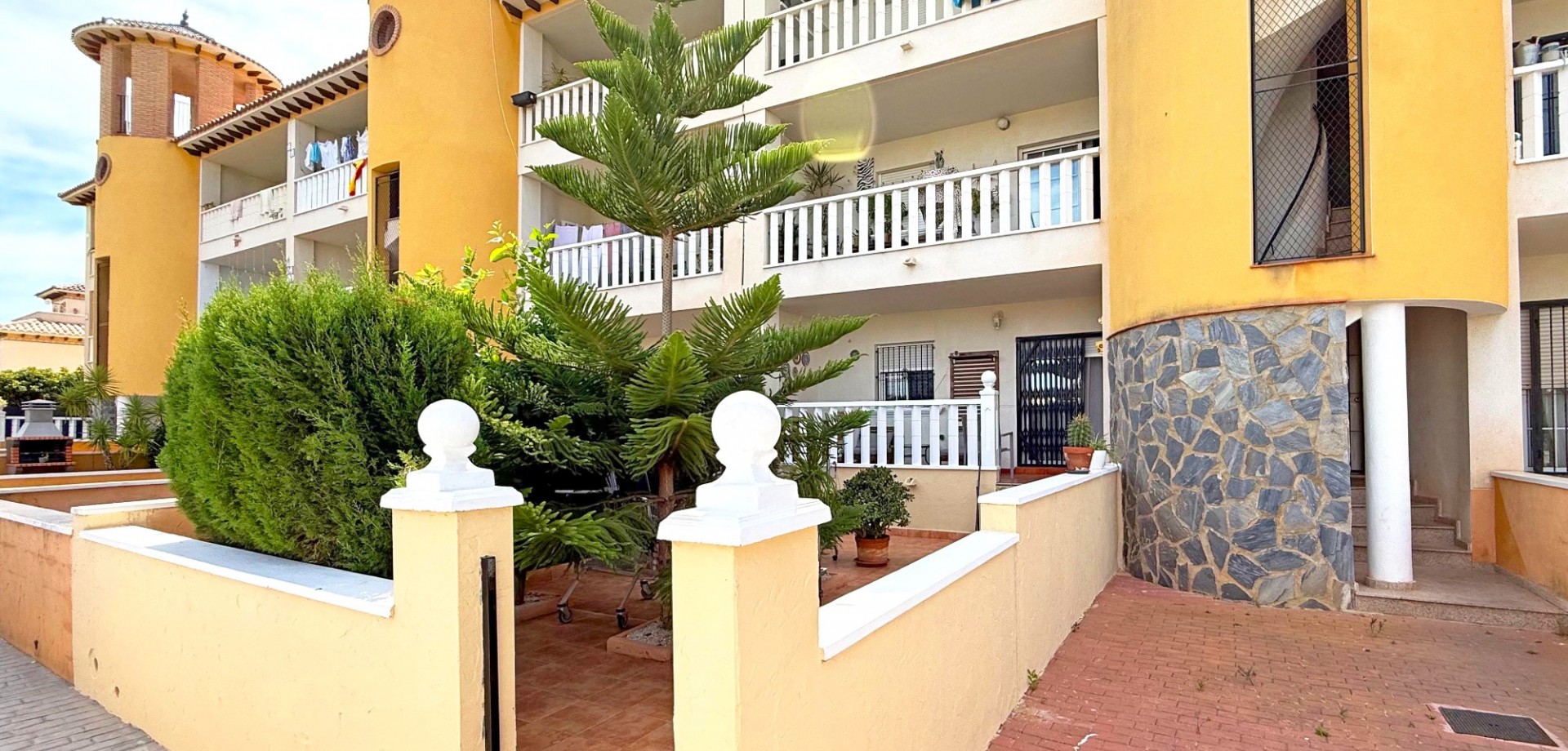 2 Bed, 1 Bath, ApartmentFor Sale, Orihuela Costa, Alicante