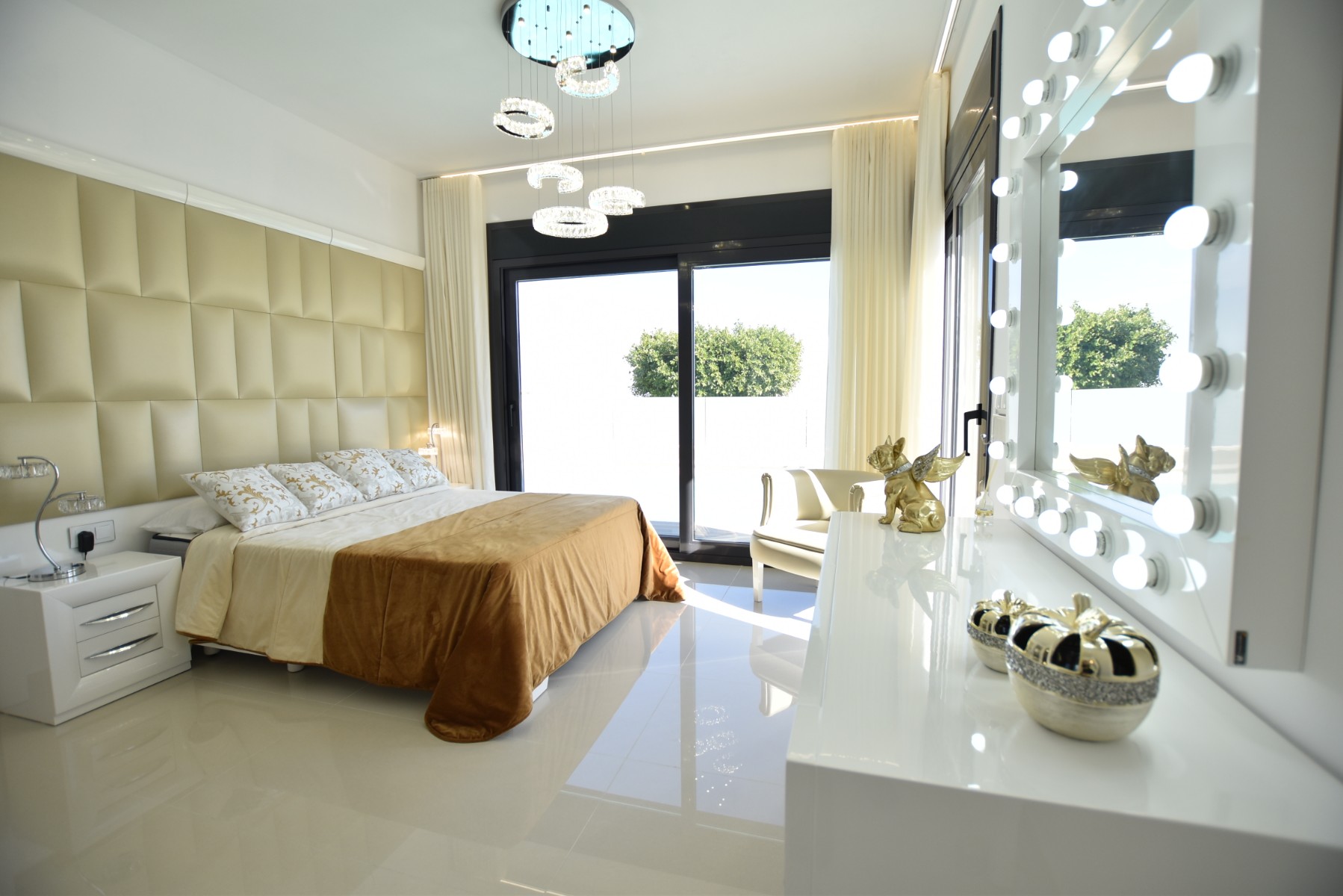 5 Bed, 3 Bath, HouseFor Sale, San Miguel de Salinas, Alicante