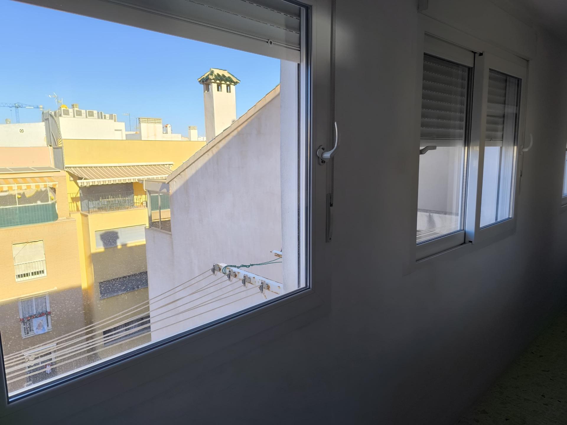3 Bed, 2 Bath, ApartmentFor Sale, Torrevieja, Alicante