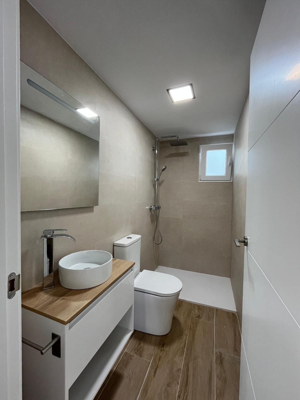 3 Bed, 2 Bath, ApartmentFor Sale, Torrevieja, Alicante