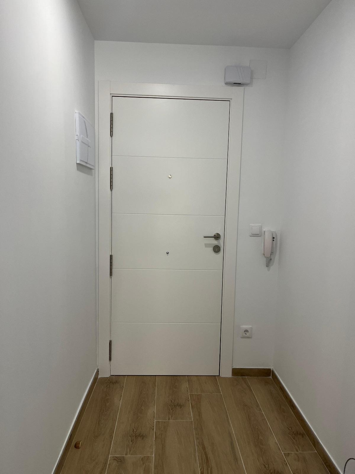 3 Bed, 2 Bath, ApartmentFor Sale, Torrevieja, Alicante