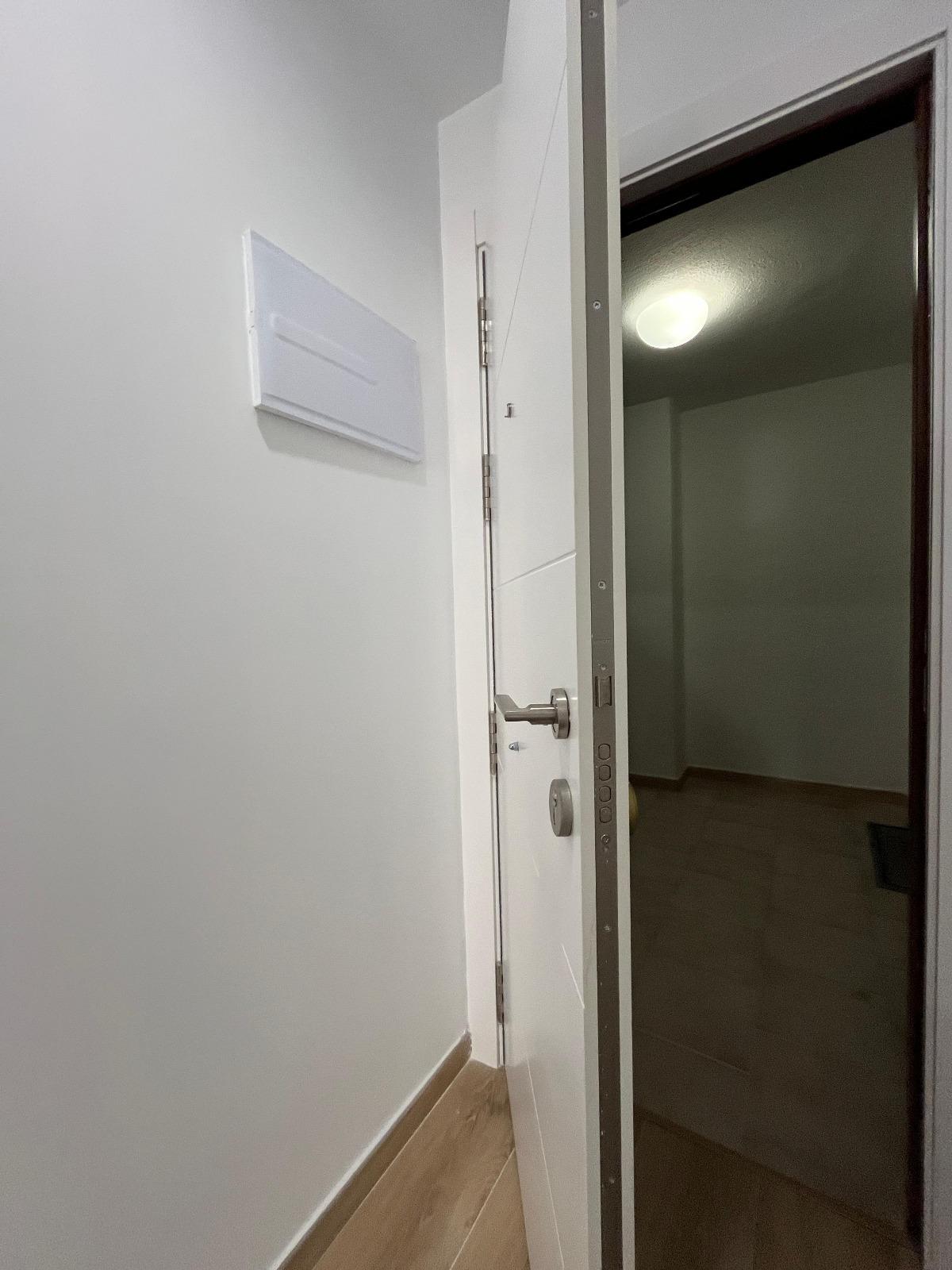 3 Bed, 2 Bath, ApartmentFor Sale, Torrevieja, Alicante