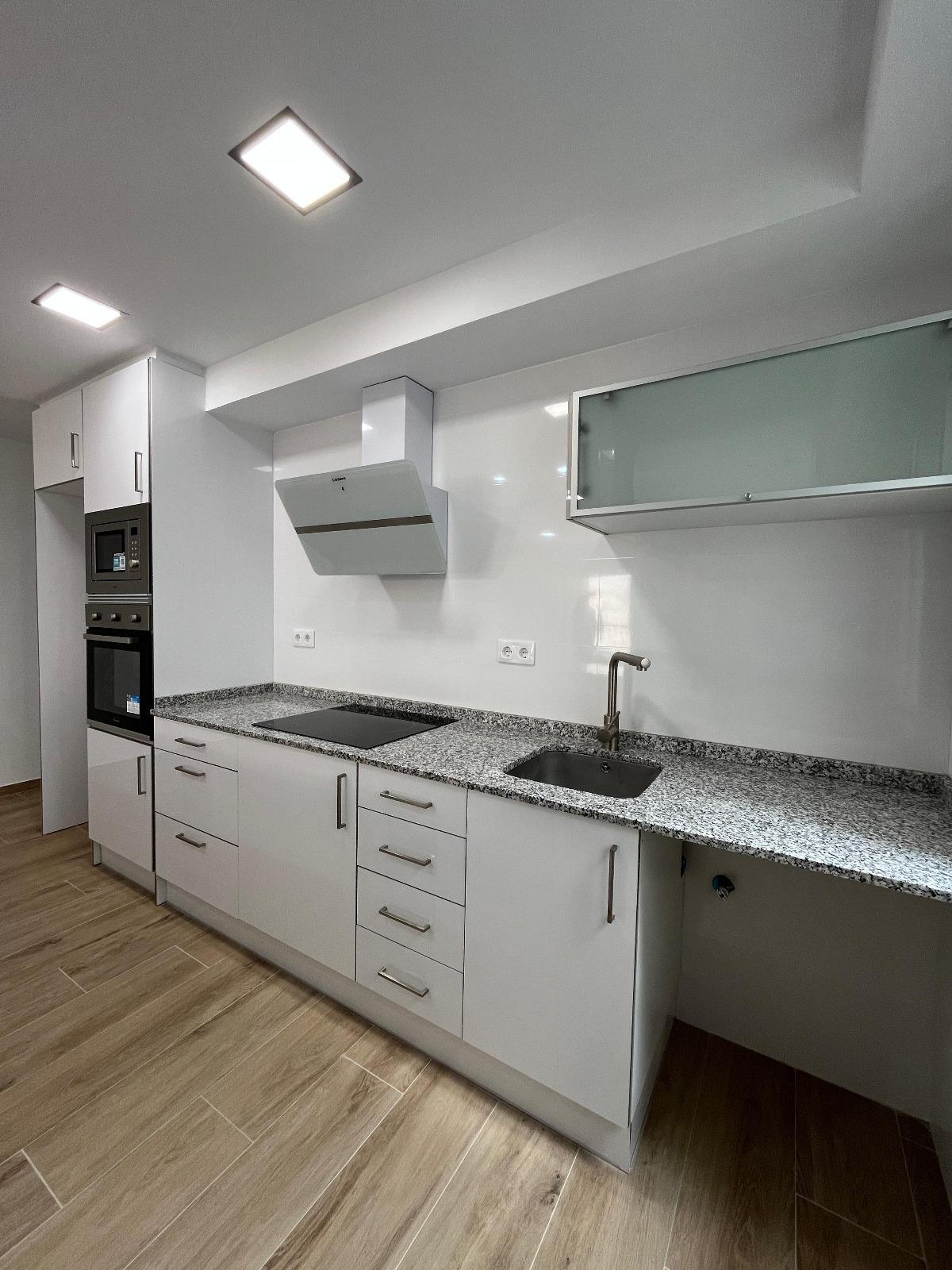 3 Bed, 2 Bath, ApartmentFor Sale, Torrevieja, Alicante