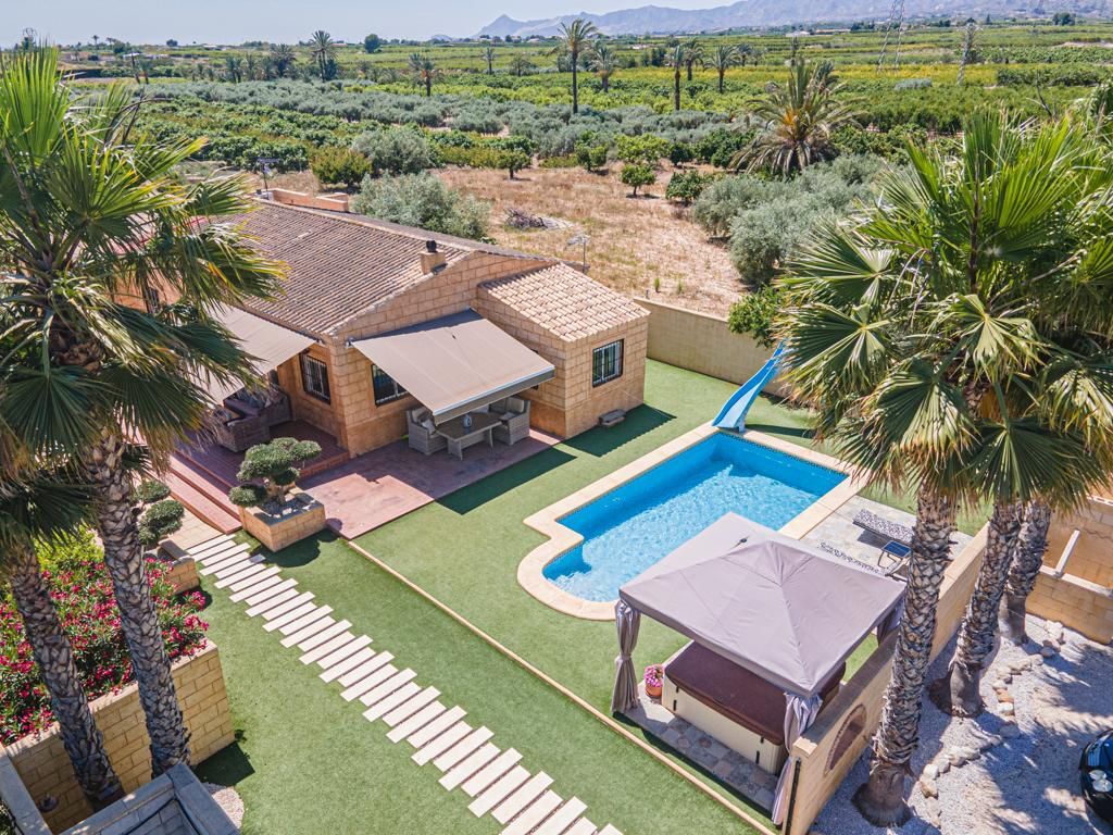 5 Bed, 4 Bath, HouseFor Sale, Albatera, Alicante