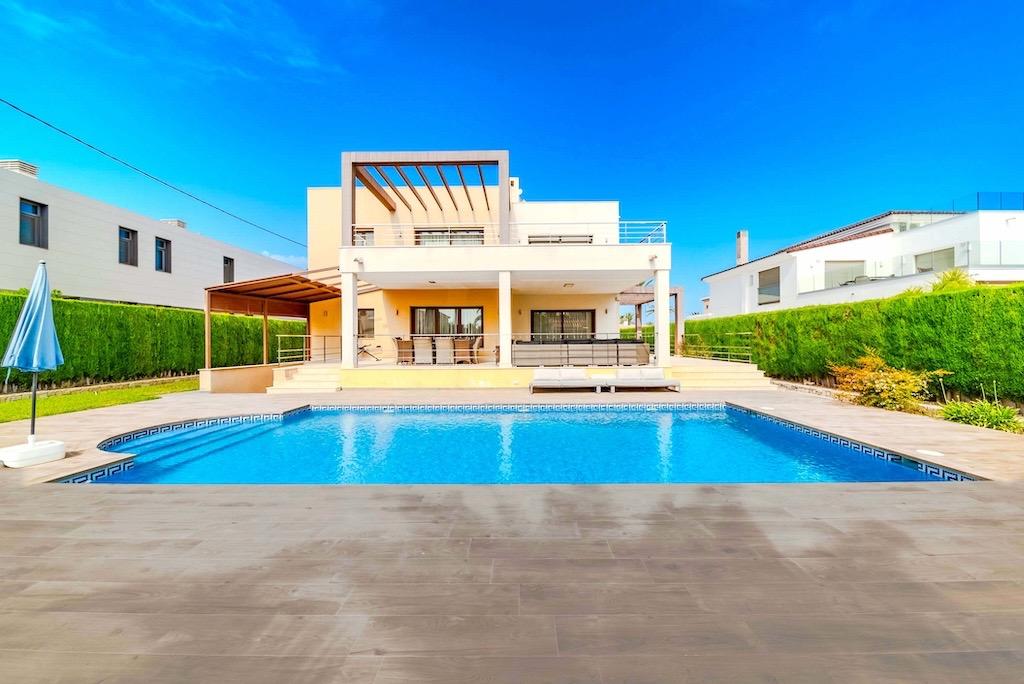 5 Bed, 5 Bath, HouseFor Sale, Cabo Roig, Alicante
