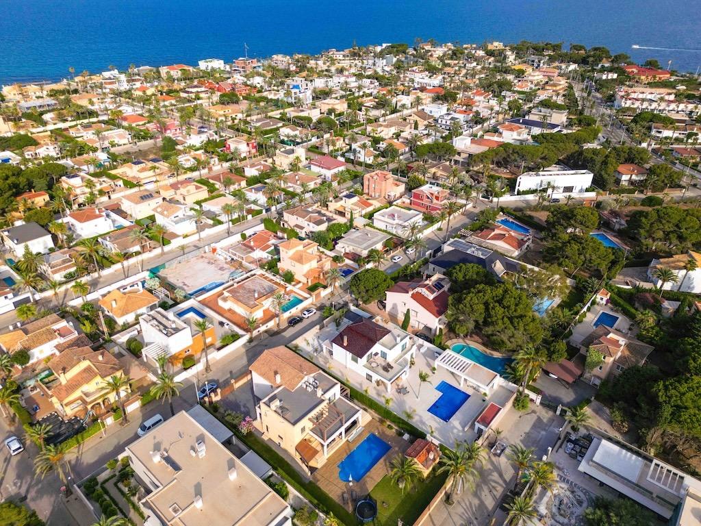 5 Bed, 5 Bath, HouseFor Sale, Cabo Roig, Alicante