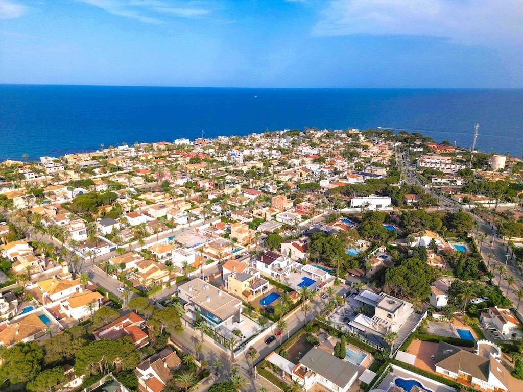 5 Bed, 5 Bath, HouseFor Sale, Cabo Roig, Alicante