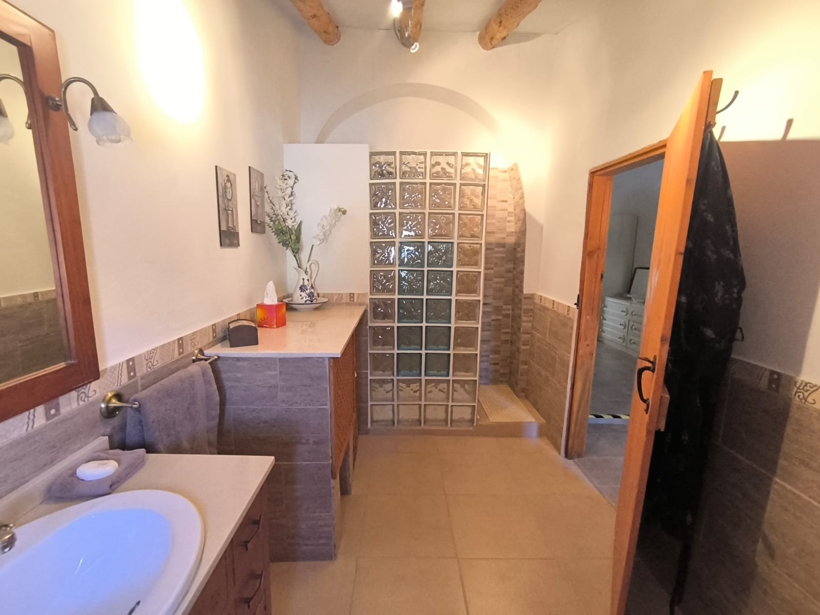 4 Bed, 2 Bath, HouseFor Sale, Chinorlet, Alicante