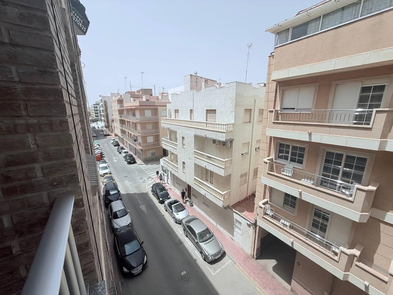 3 Bed, 2 Bath, ApartmentFor Sale, Torrevieja, Alicante
