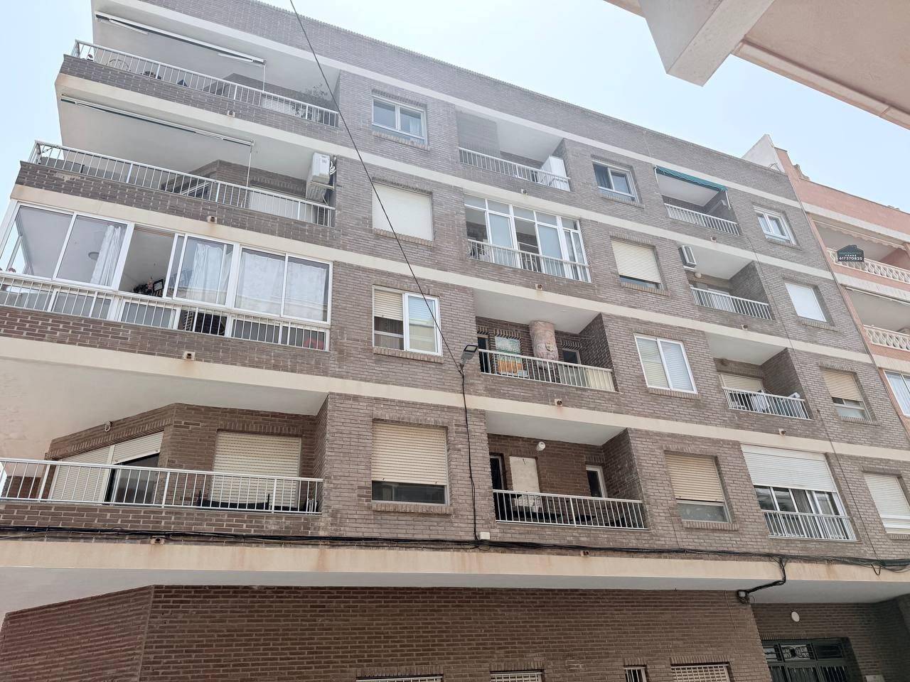 3 Bed, 2 Bath, ApartmentFor Sale, Torrevieja, Alicante