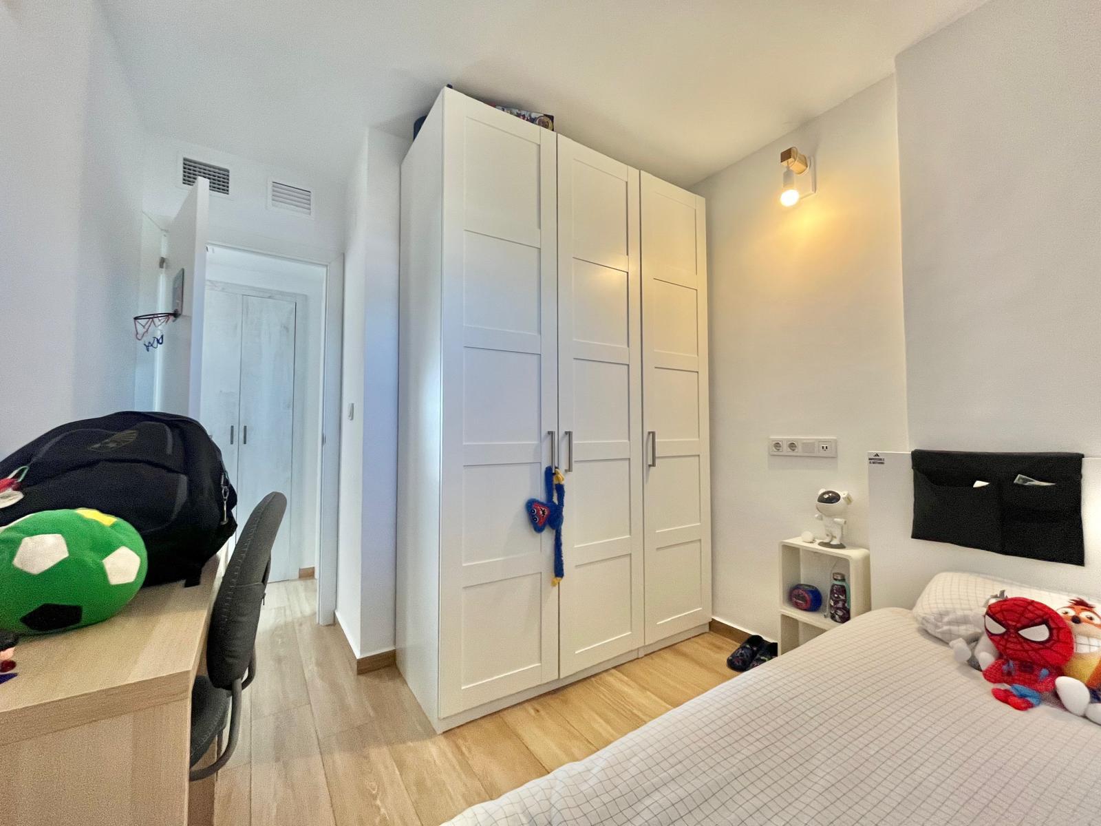 2 Bed, 1 Bath, ApartmentFor Sale, Torrevieja, Alicante