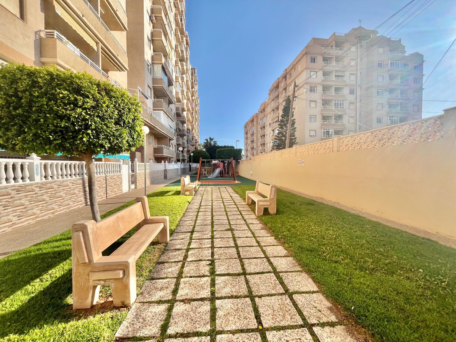 2 Bed, 1 Bath, ApartmentFor Sale, Torrevieja, Alicante