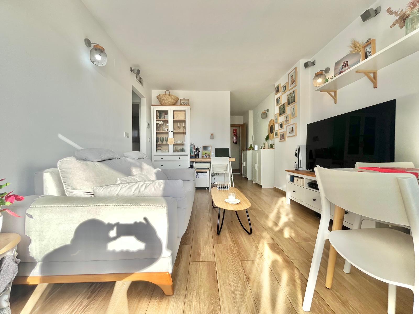 2 Bed, 1 Bath, ApartmentFor Sale, Torrevieja, Alicante