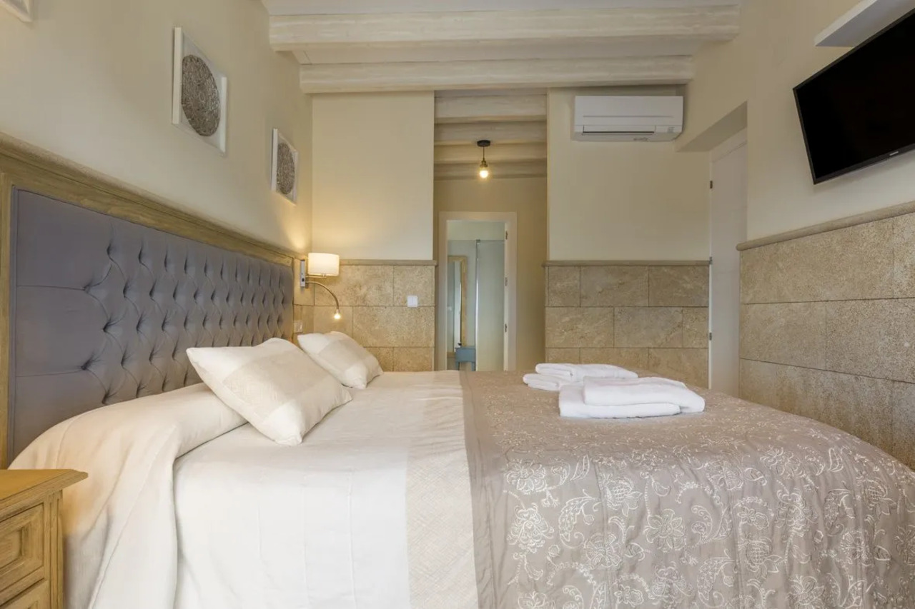 10 Bed, 10 Bath, HouseFor Sale, Jalon, Alicante