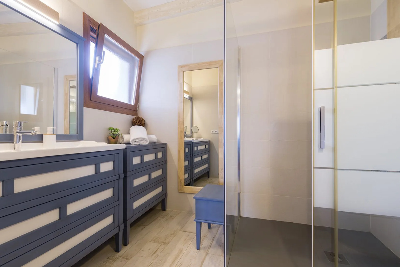 10 Bed, 10 Bath, HouseFor Sale, Jalon, Alicante