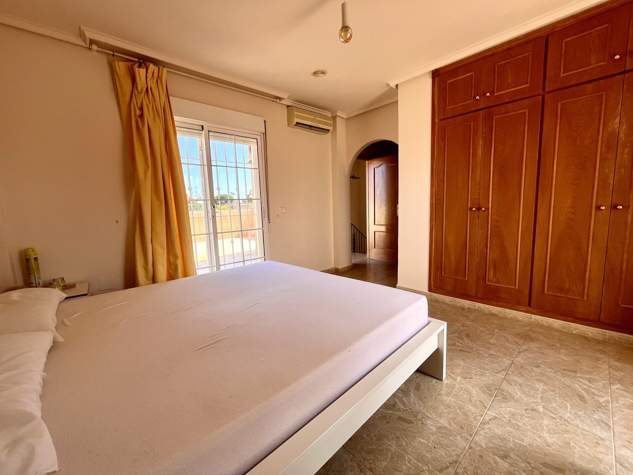 5 Bed, 3 Bath, HouseFor Sale, La Zenia, Alicante