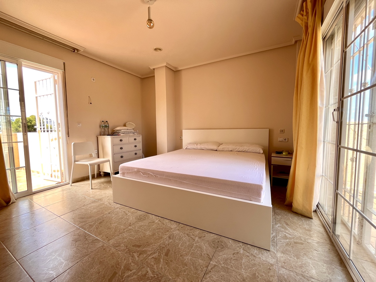 5 Bed, 3 Bath, HouseFor Sale, La Zenia, Alicante