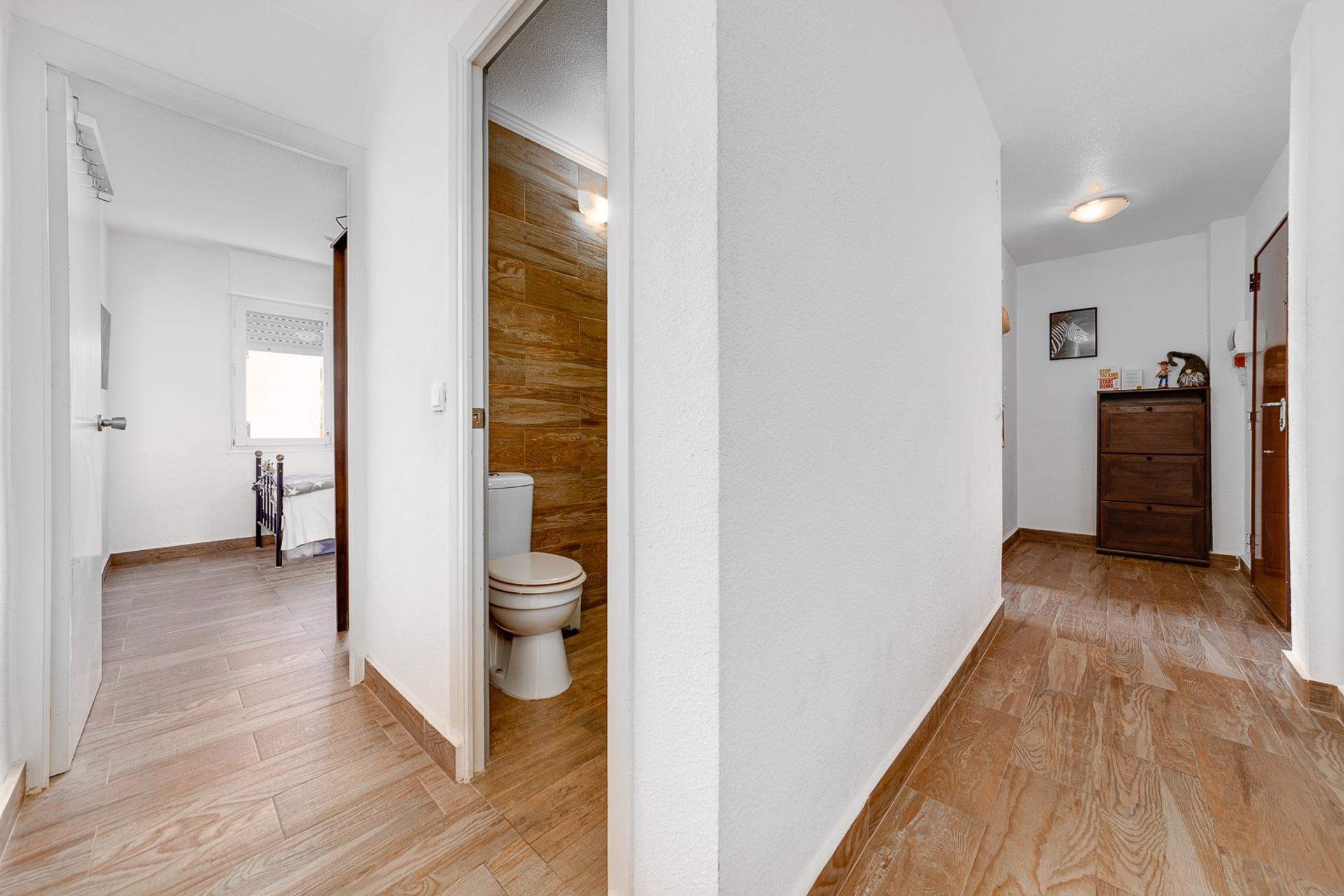 3 Bed, 2 Bath, ApartmentFor Sale, Torrevieja, Alicante