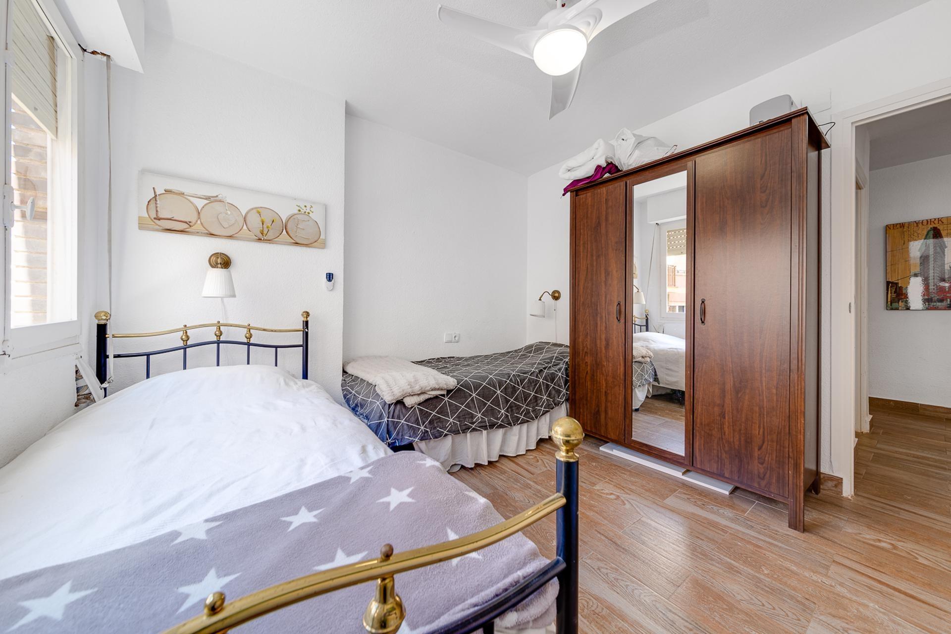 3 Bed, 2 Bath, ApartmentFor Sale, Torrevieja, Alicante