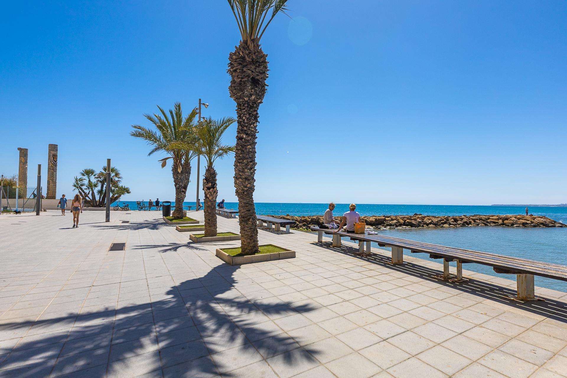 3 Bed, 2 Bath, ApartmentFor Sale, Torrevieja, Alicante