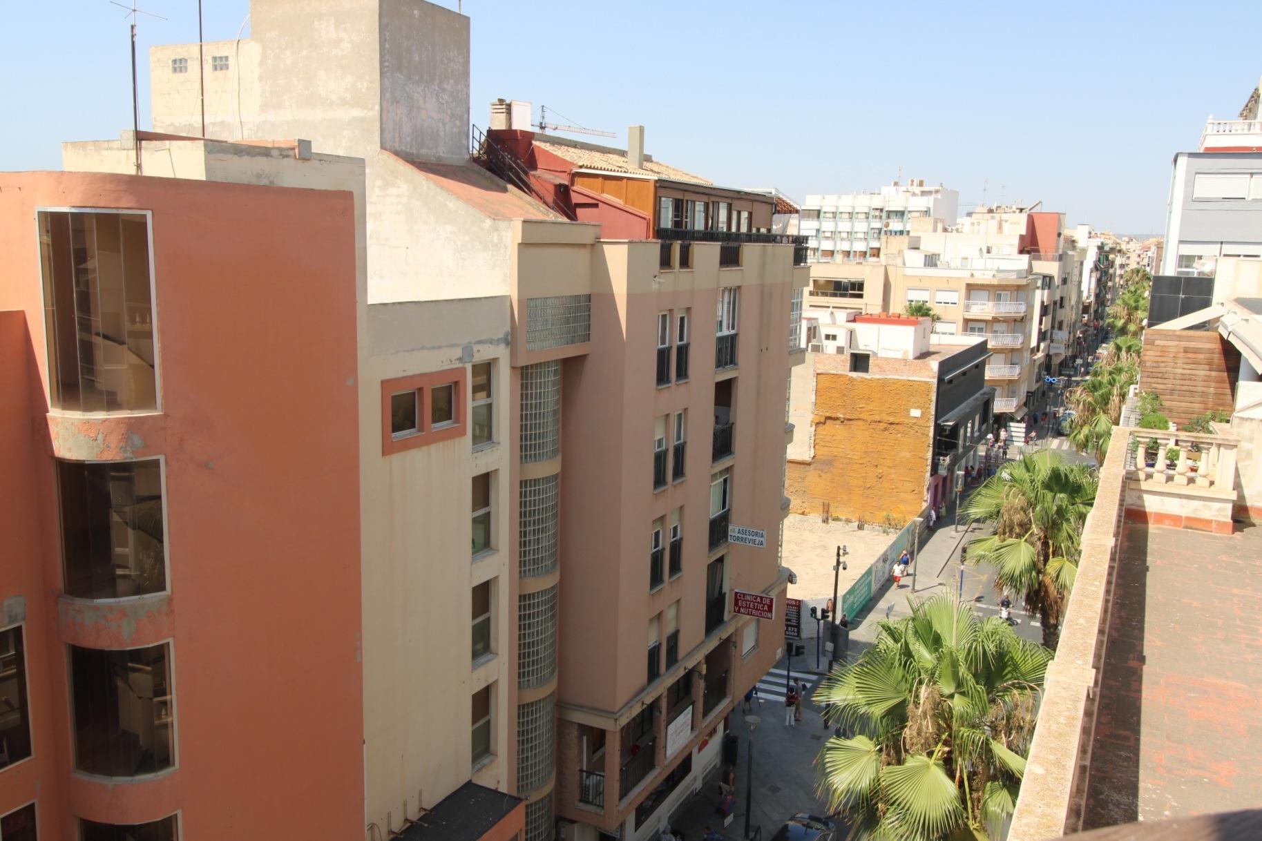 3 Bed, 2 Bath, ApartmentFor Sale, Torrevieja, Alicante