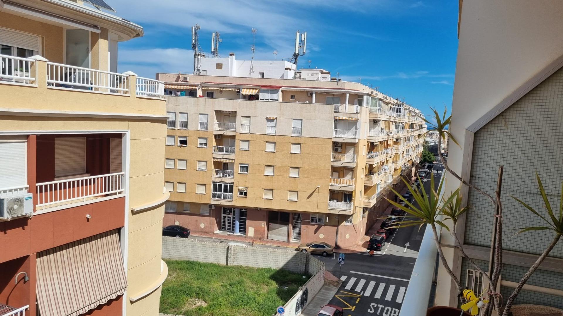 3 Bed, 2 Bath, ApartmentFor Sale, Torrevieja, Alicante