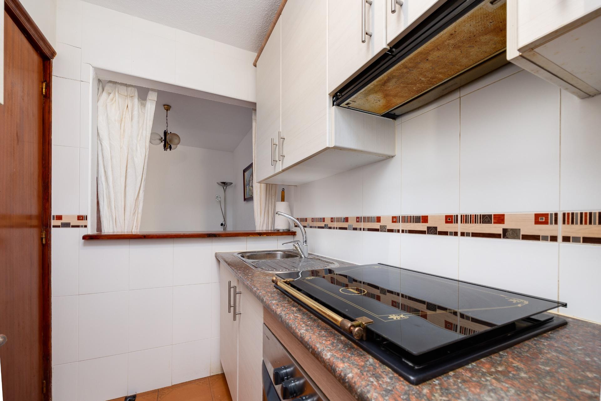 2 Bed, 1 Bath, ApartmentFor Sale, Torrevieja, Alicante