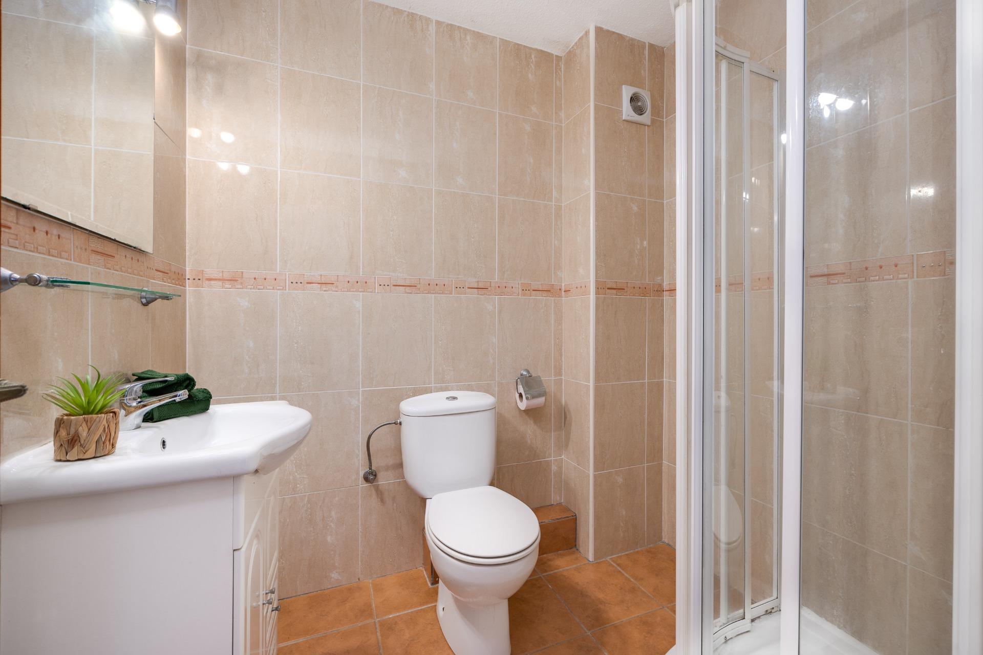 2 Bed, 1 Bath, ApartmentFor Sale, Torrevieja, Alicante