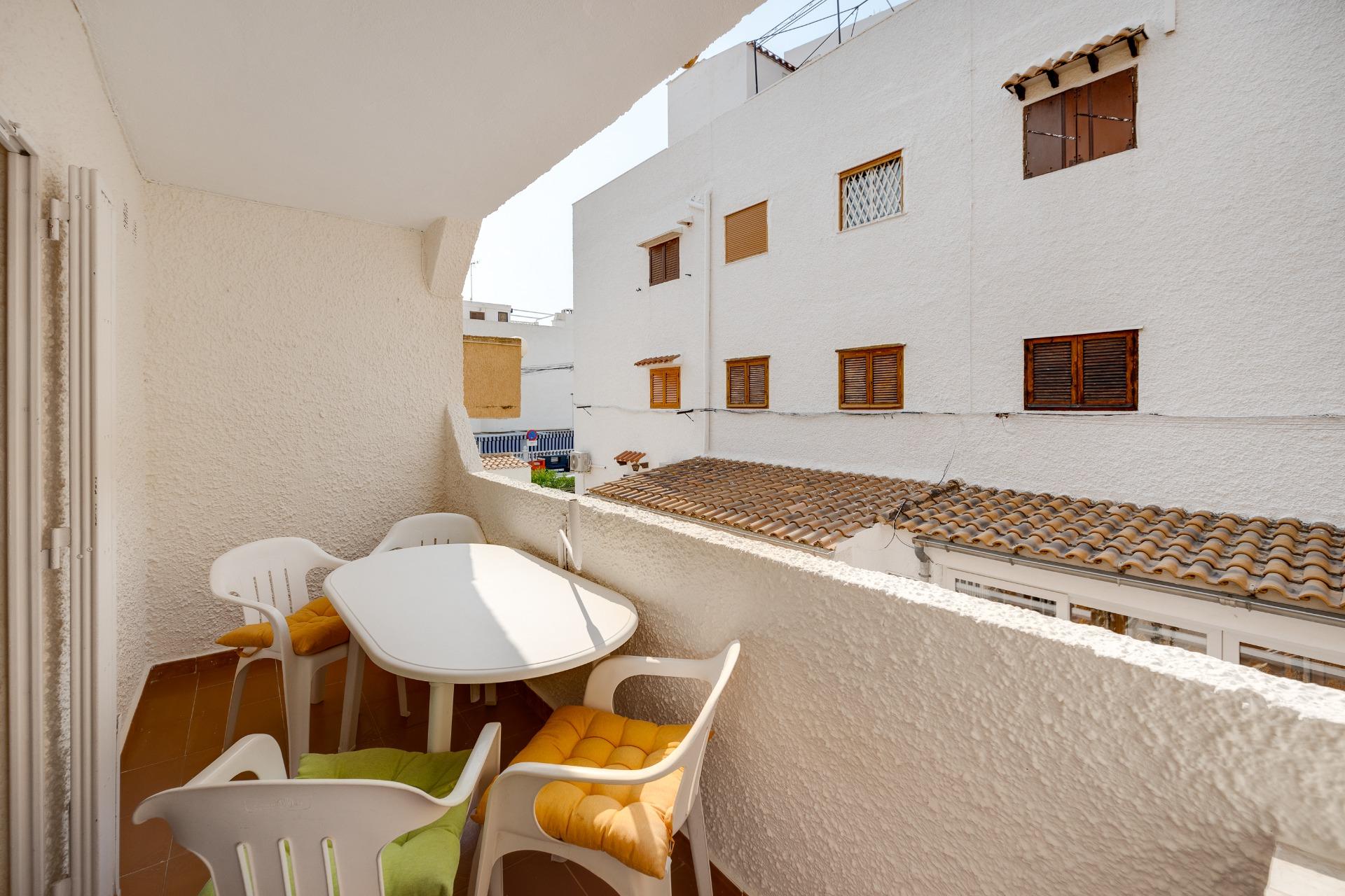 2 Bed, 1 Bath, ApartmentFor Sale, Torrevieja, Alicante