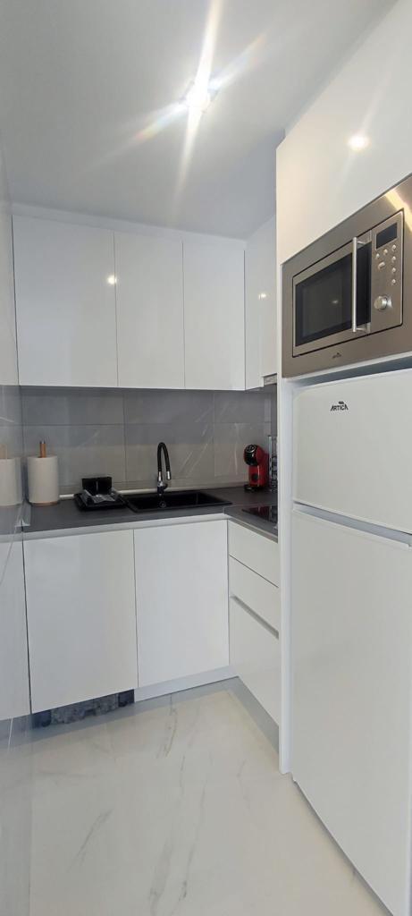 2 Bed, 1 Bath, ApartmentFor Sale, Torrevieja, Alicante